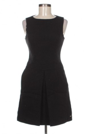 Šaty  Tommy Hilfiger, Velikost M, Barva Černá, Cena  1 411,00 Kč