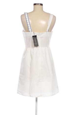 Φόρεμα Trendyol, Μέγεθος M, Χρώμα Λευκό, Τιμή 44,99 €