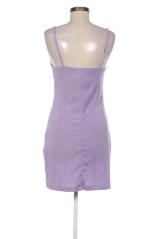 Kleid Trendyol, Größe M, Farbe Lila, Preis 25,00 €