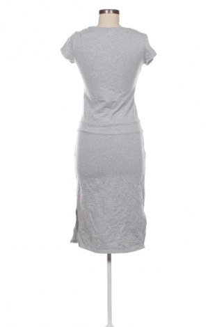 Kleid Unbranded, Größe M, Farbe Grau, Preis € 14,99