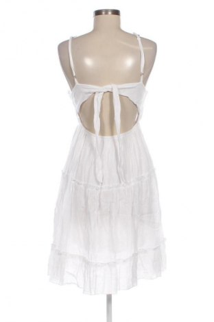 Φόρεμα Unbranded, Μέγεθος M, Χρώμα Λευκό, Τιμή 14,99 €