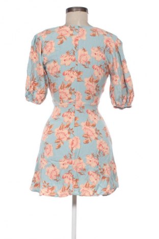 Šaty  Urban Outfitters, Velikost XS, Barva Vícebarevné, Cena  606,00 Kč