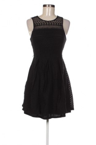 Kleid Vero Moda, Größe S, Farbe Schwarz, Preis € 43,99