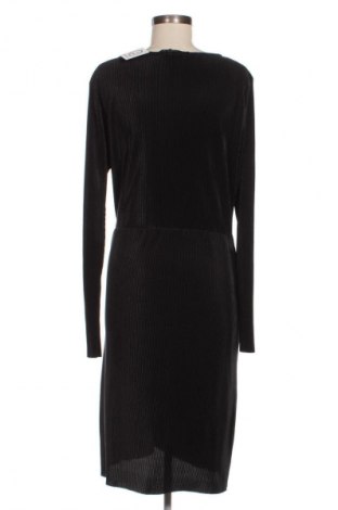 Рокля Vero Moda, Размер XL, Цвят Черен, Цена 47,88 лв.