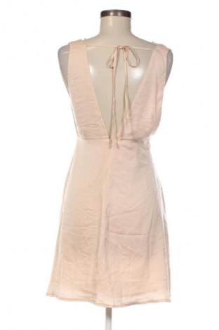 Kleid WYLDR, Größe M, Farbe Rosa, Preis € 40,99