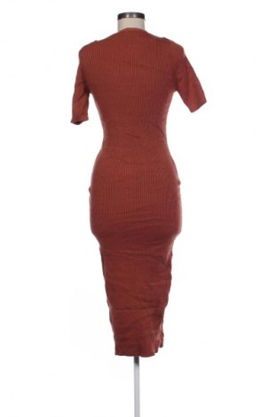 Kleid Whyte Valentyne, Größe M, Farbe Braun, Preis € 33,99