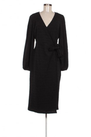 Kleid Y.A.S, Größe M, Farbe Schwarz, Preis 56,99 €