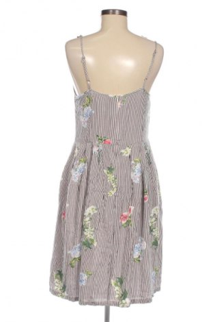 Kleid Yumi, Größe M, Farbe Mehrfarbig, Preis € 24,55