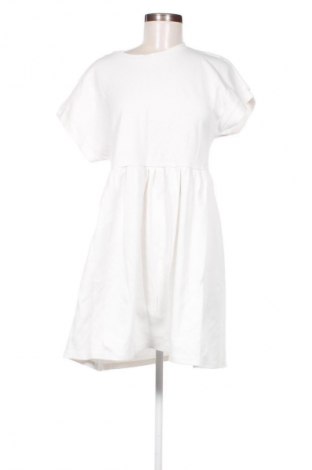 Kleid Zara, Größe M, Farbe Weiß, Preis 15,49 €