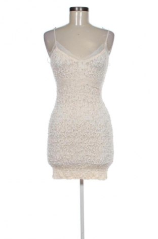 Rochie Zara, Mărime S, Culoare Ecru, Preț 78,95 Lei