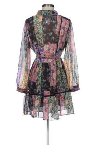 Kleid Zara, Größe XL, Farbe Mehrfarbig, Preis 18,99 €