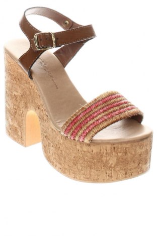 Sandale Tata, Mărime 38, Culoare Multicolor, Preț 117,99 Lei