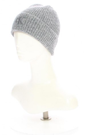 Čepice  Calvin Klein Jeans, Barva Šedá, Cena  1 229,00 Kč