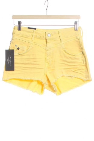 Дамски къс панталон Mavi, Размер XS, Цвят Жълт, 98% памук, 2% еластан, Цена 49,50 лв.