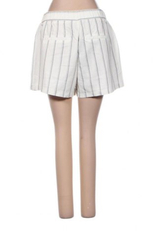 Γυναικείο κοντό παντελόνι Vero Moda, Μέγεθος M, Χρώμα Λευκό, 55% λινό, 45% βισκόζη, Τιμή 9,12 €