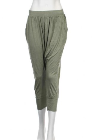 Дамски панталон Betty Basics, Размер XL, Цвят Зелен, Вискоза, еластан, Цена 18,38 лв.
