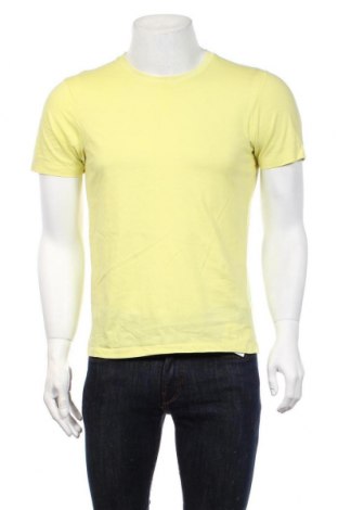 Мъжка тениска Uniqlo, Размер M, Цвят Жълт, Памук, Цена 11,02 лв.