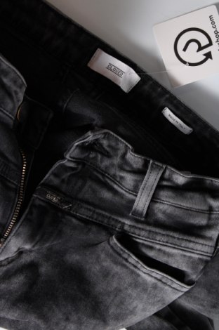 Damen Jeans Closed, Größe S, Farbe Grau, Preis 68,20 €