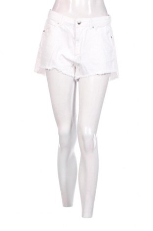 Pantaloni scurți de femei Pimkie, Mărime S, Culoare Alb, Preț 19,38 Lei