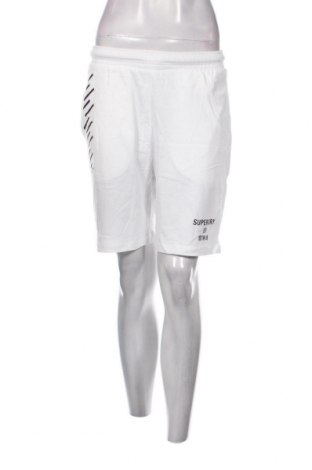Дамски къс панталон Superdry, Размер S, Цвят Бял, Цена 68,00 лв.