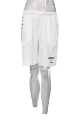 Γυναικείο κοντό παντελόνι Superdry, Μέγεθος M, Χρώμα Λευκό, Τιμή 7,71 €