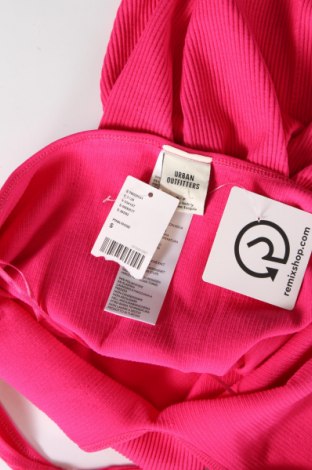 Рокля Urban Outfitters, Размер S, Цвят Розов, Цена 32,80 лв.