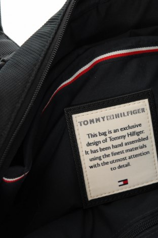 Чанта за лаптоп Tommy Hilfiger, Цвят Черен, Цена 152,99 лв.