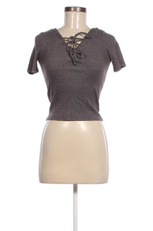 Damen Shirt, Größe S, Farbe Grau, Preis € 4,49