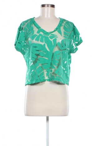 Damen Shirt Bershka, Größe M, Farbe Grün, Preis 4,99 €