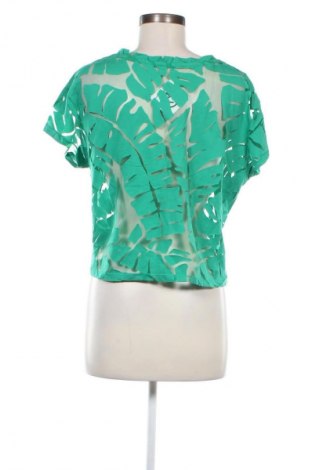 Bluză de femei Bershka, Mărime M, Culoare Verde, Preț 22,99 Lei