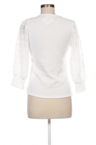 Damen Shirt Lola Liza, Größe XS, Farbe Weiß, Preis 4,99 €