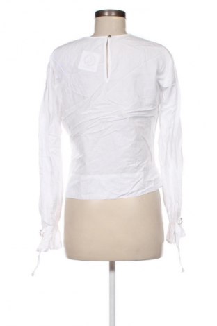 Damen Shirt Stradivarius, Größe S, Farbe Weiß, Preis € 3,99