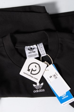 Дамска тениска Adidas Originals, Размер M, Цвят Черен, Цена 40,99 лв.