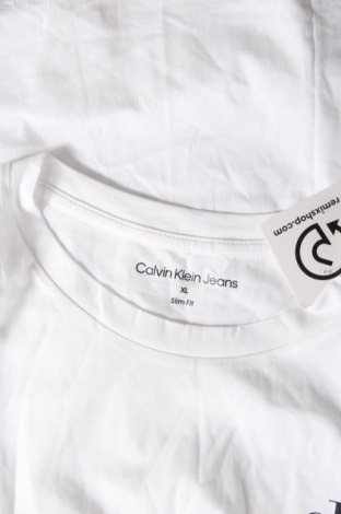 Γυναικείο t-shirt Calvin Klein Jeans, Μέγεθος XL, Χρώμα Λευκό, Τιμή 39,99 €