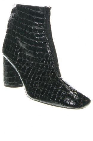 Botine de damă Bershka, Mărime 39, Culoare Negru, Preț 113,99 Lei