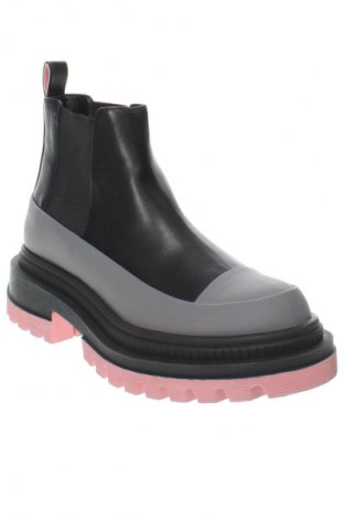 Botine de damă Bershka, Mărime 40, Culoare Multicolor, Preț 153,78 Lei