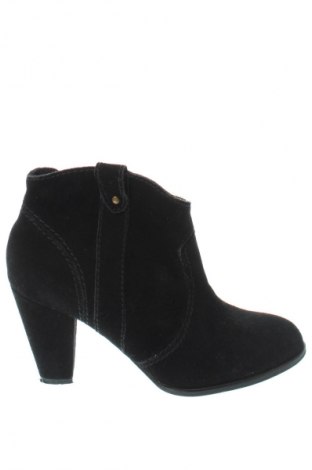 Damen Stiefeletten Bershka, Größe 37, Farbe Schwarz, Preis 25,99 €