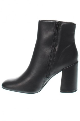 Damen Stiefeletten Madden Girl, Größe 37, Farbe Schwarz, Preis € 56,79