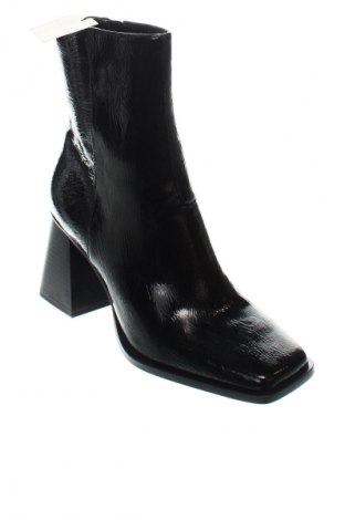 Botine de damă Tamaris, Mărime 39, Culoare Negru, Preț 235,99 Lei