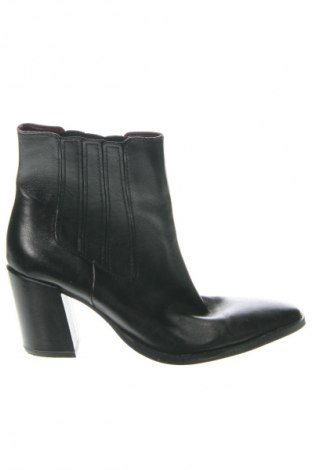 Damen Stiefeletten Zara, Größe 39, Farbe Schwarz, Preis 43,29 €