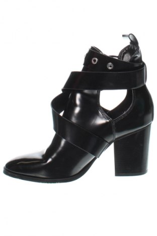 Botine de damă Zara, Mărime 39, Culoare Negru, Preț 149,06 Lei