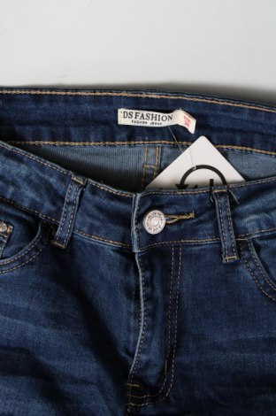 Γυναικείο Τζίν Fashion Jeans, Μέγεθος M, Χρώμα Μπλέ, Τιμή 7,49 €