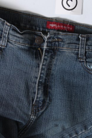 Дамски дънки Levi's, Размер XL, Цвят Син, Цена 52,79 лв.