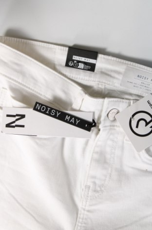 Damskie jeansy Noisy May, Rozmiar S, Kolor Biały, Cena 75,99 zł