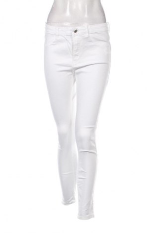 Damen Jeans Sinsay, Größe M, Farbe Weiß, Preis 5,12 €