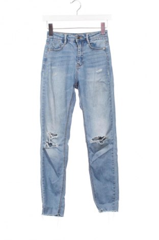 Damskie jeansy Stradivarius, Rozmiar XXS, Kolor Niebieski, Cena 31,99 zł