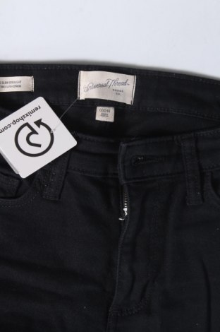 Damskie jeansy Universal Thread, Rozmiar L, Kolor Czarny, Cena 16,99 zł