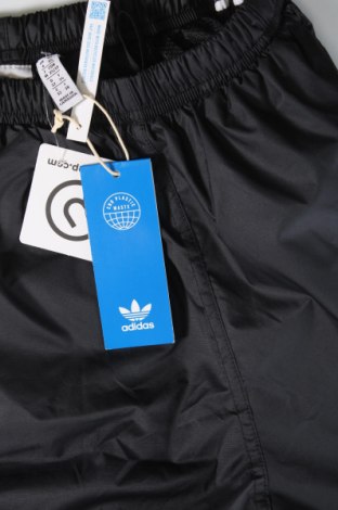 Pantaloni scurți de femei Adidas Originals, Mărime XXS, Culoare Negru, Preț 109,99 Lei