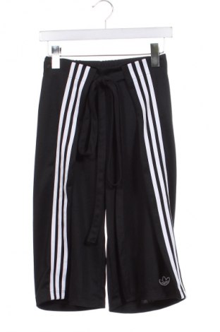 Pantaloni scurți de femei Adidas Originals, Mărime S, Culoare Negru, Preț 126,99 Lei