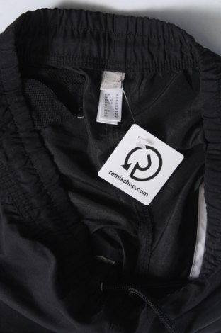 Pantaloni scurți de femei Bench, Mărime S, Culoare Negru, Preț 28,99 Lei